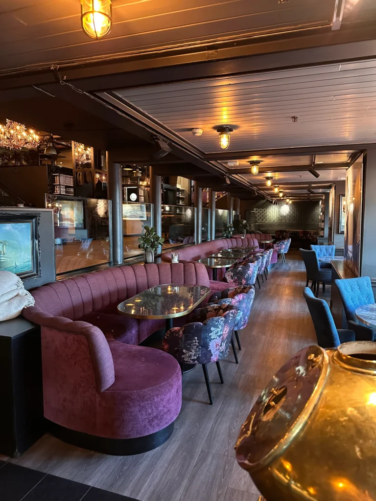 Cozy lounge seating at Louise Restaurant & Bar, Aker Brygge, where Romslo Entertainment recorded their Frankly Swingin’ tracks.